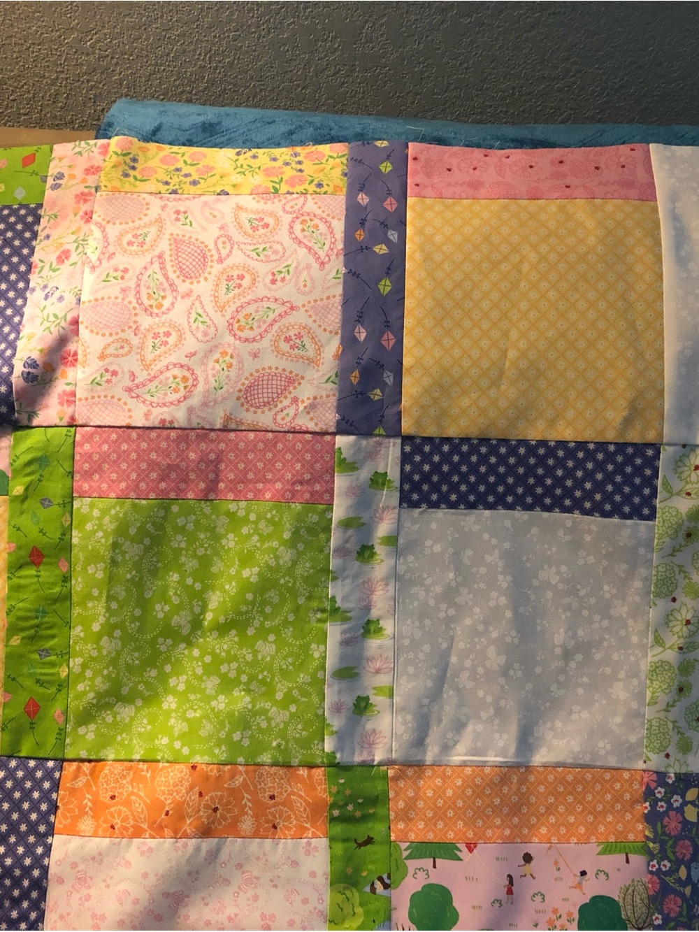 ONE OF A KIND- HANDCRAFTED Handcraft Quilt - Pastel Multicolor “Picnic” Theme - Picture 7 of 7